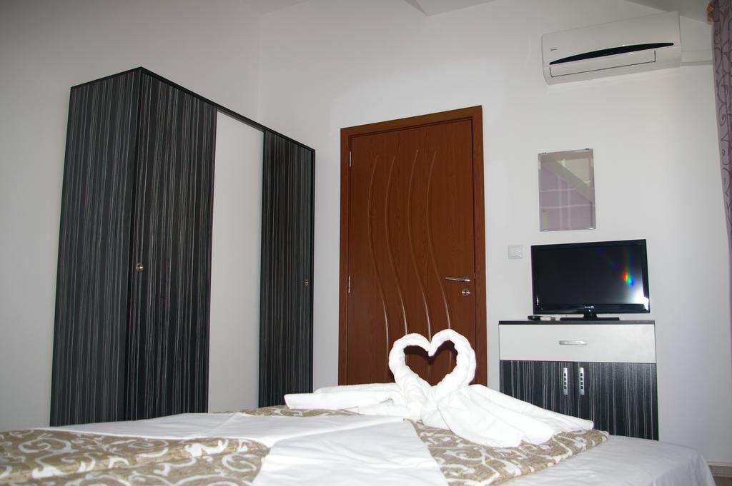 Sea View Apartments Созополь Экстерьер фото
